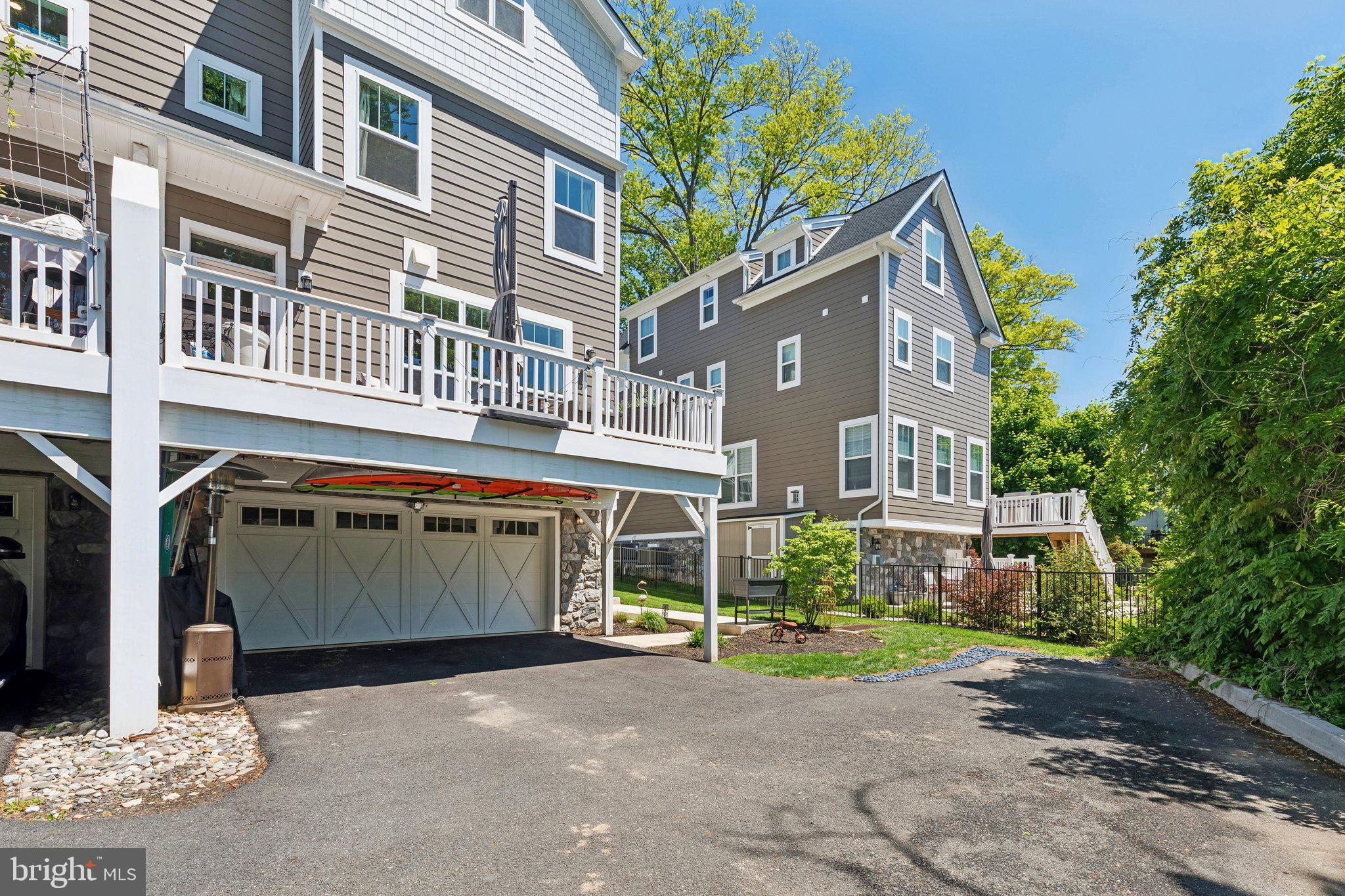 122 N PROVIDENCE ROAD