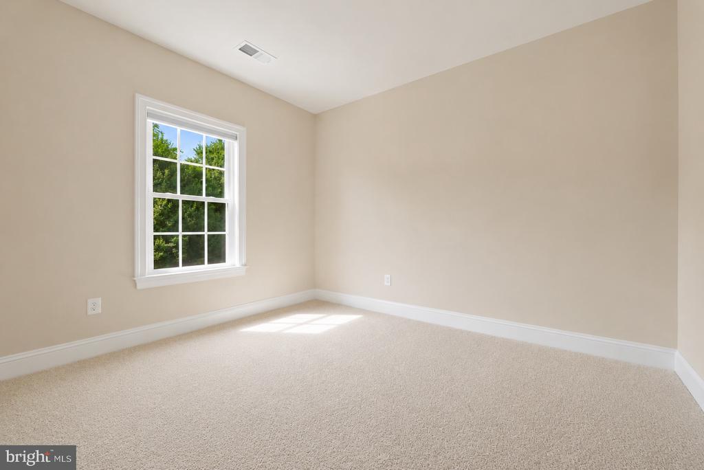 4 JAMES GETTY LANE