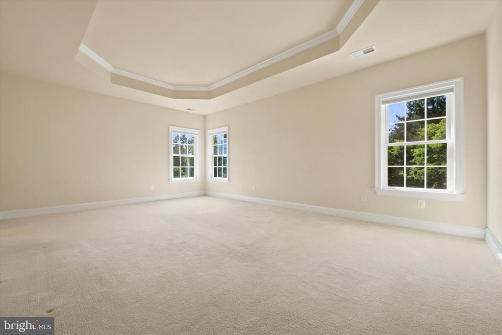4 JAMES GETTY LANE