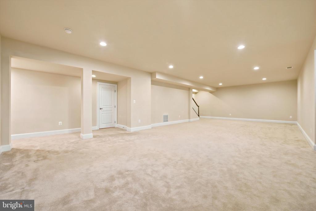 4 JAMES GETTY LANE
