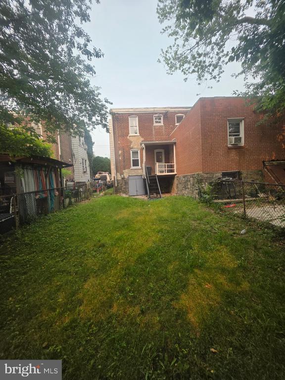 2439 MADISON STREET