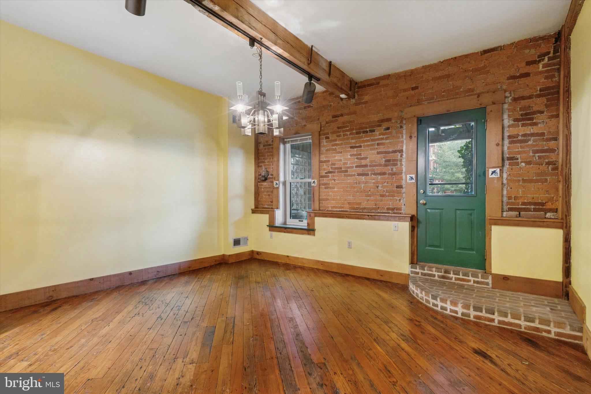 409 LANCASTER AVENUE