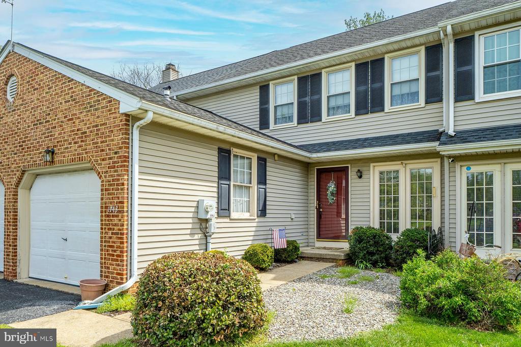 1743 BETZ FARM