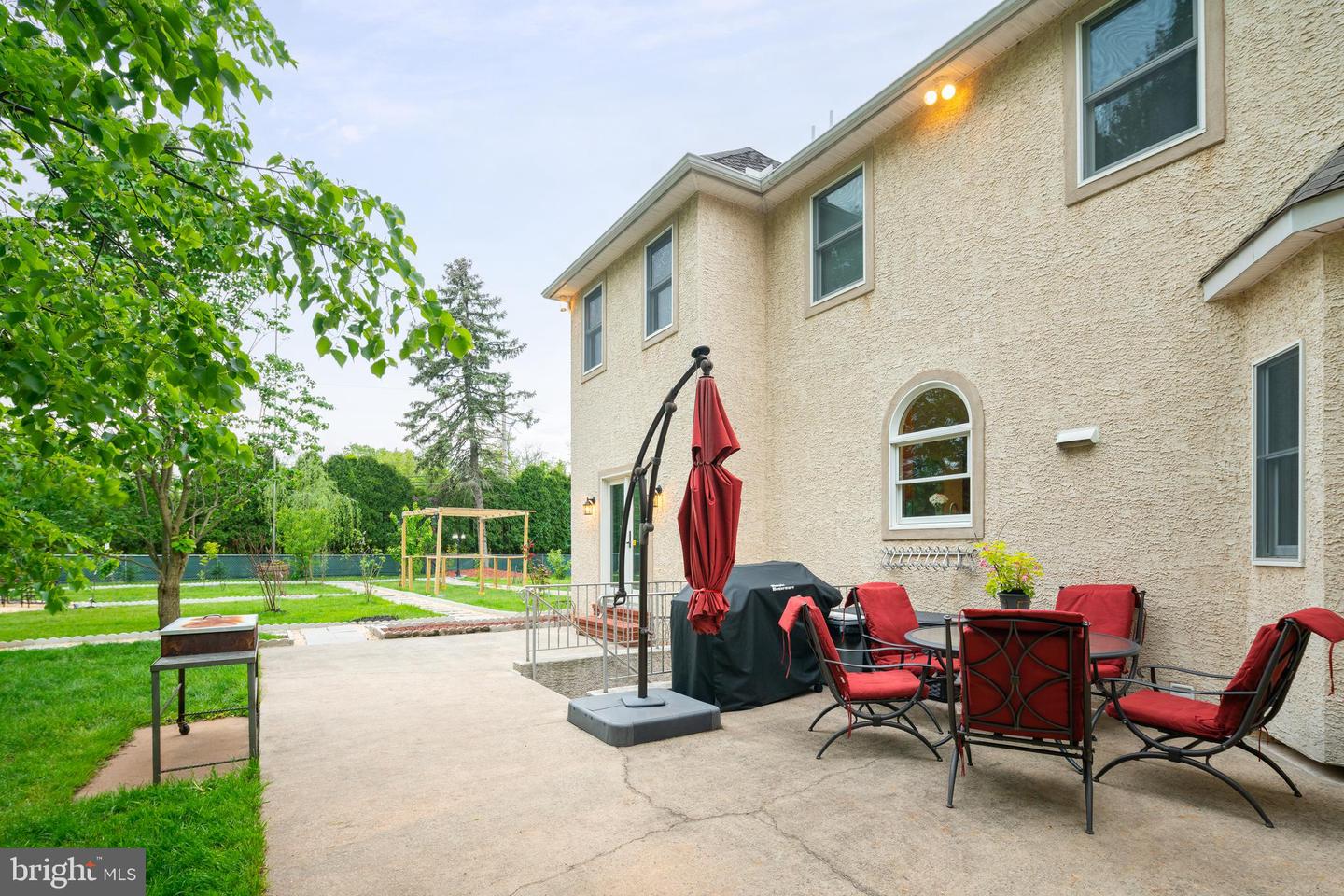 1700 Morgan Ln