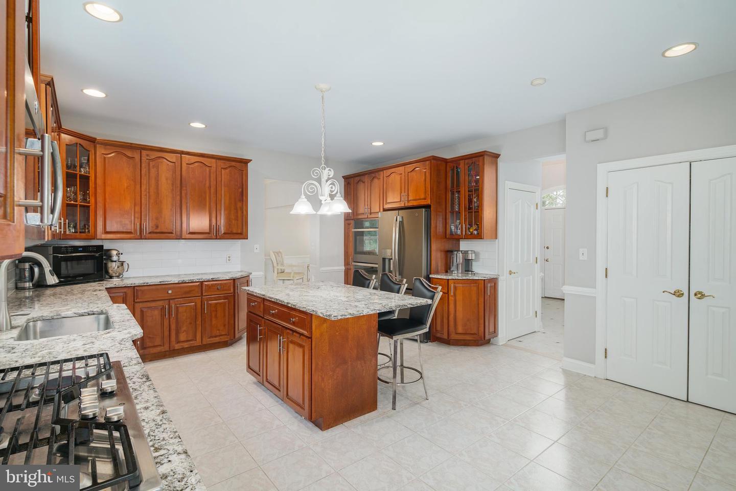 1700 Morgan Ln