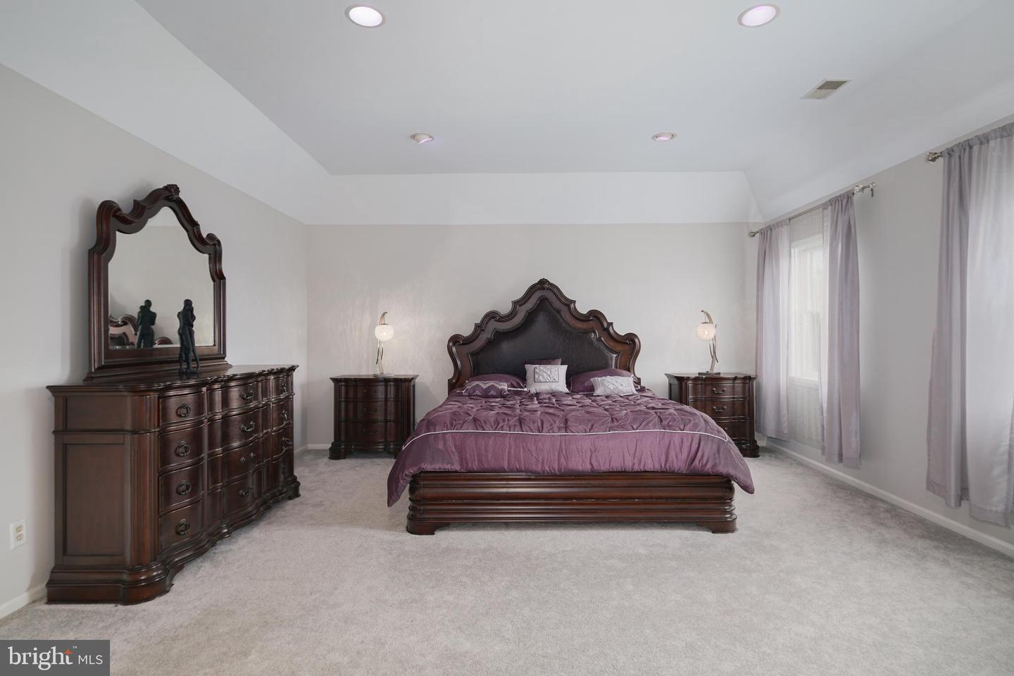 1700 Morgan Ln