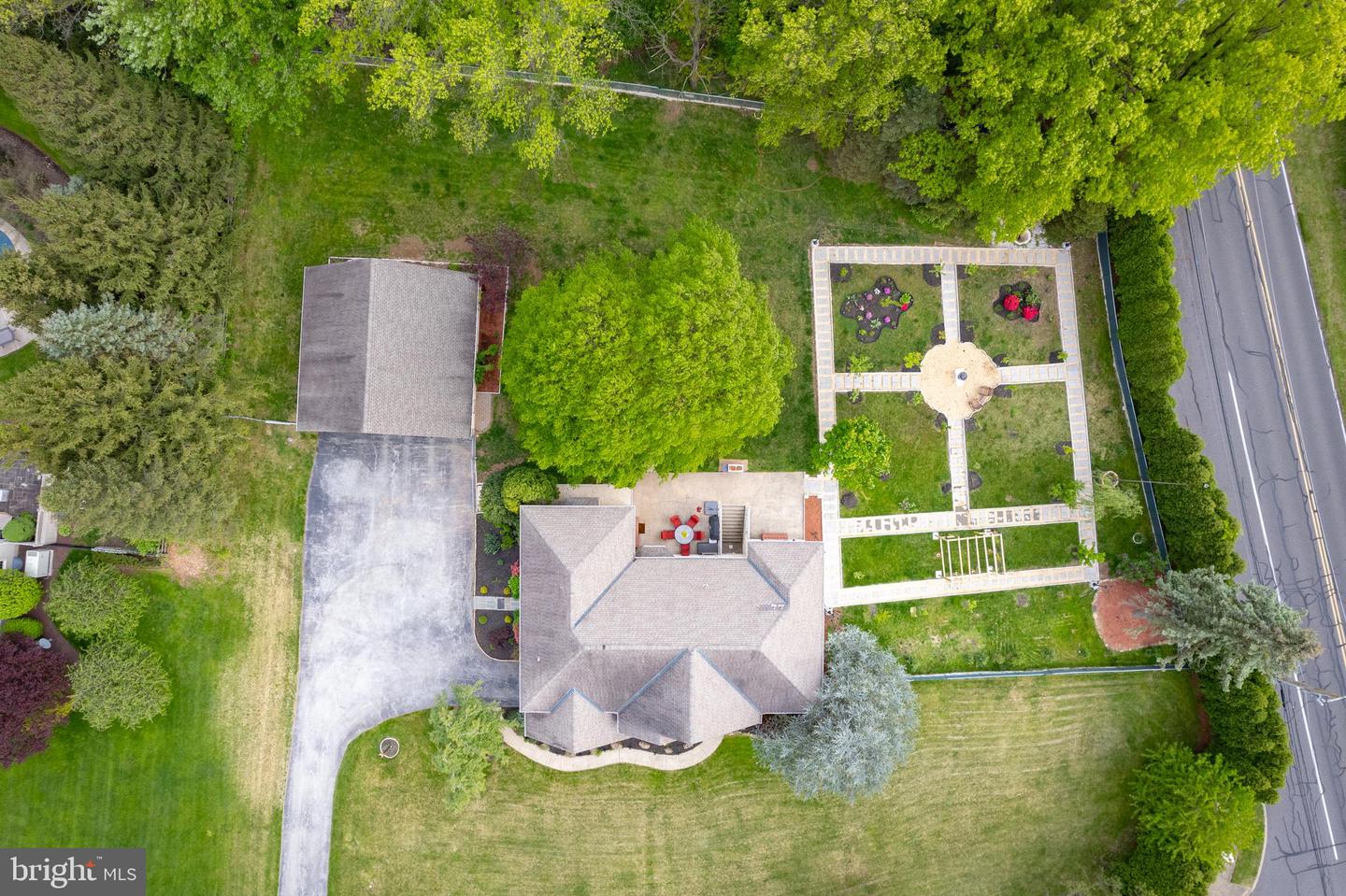 1700 Morgan Ln