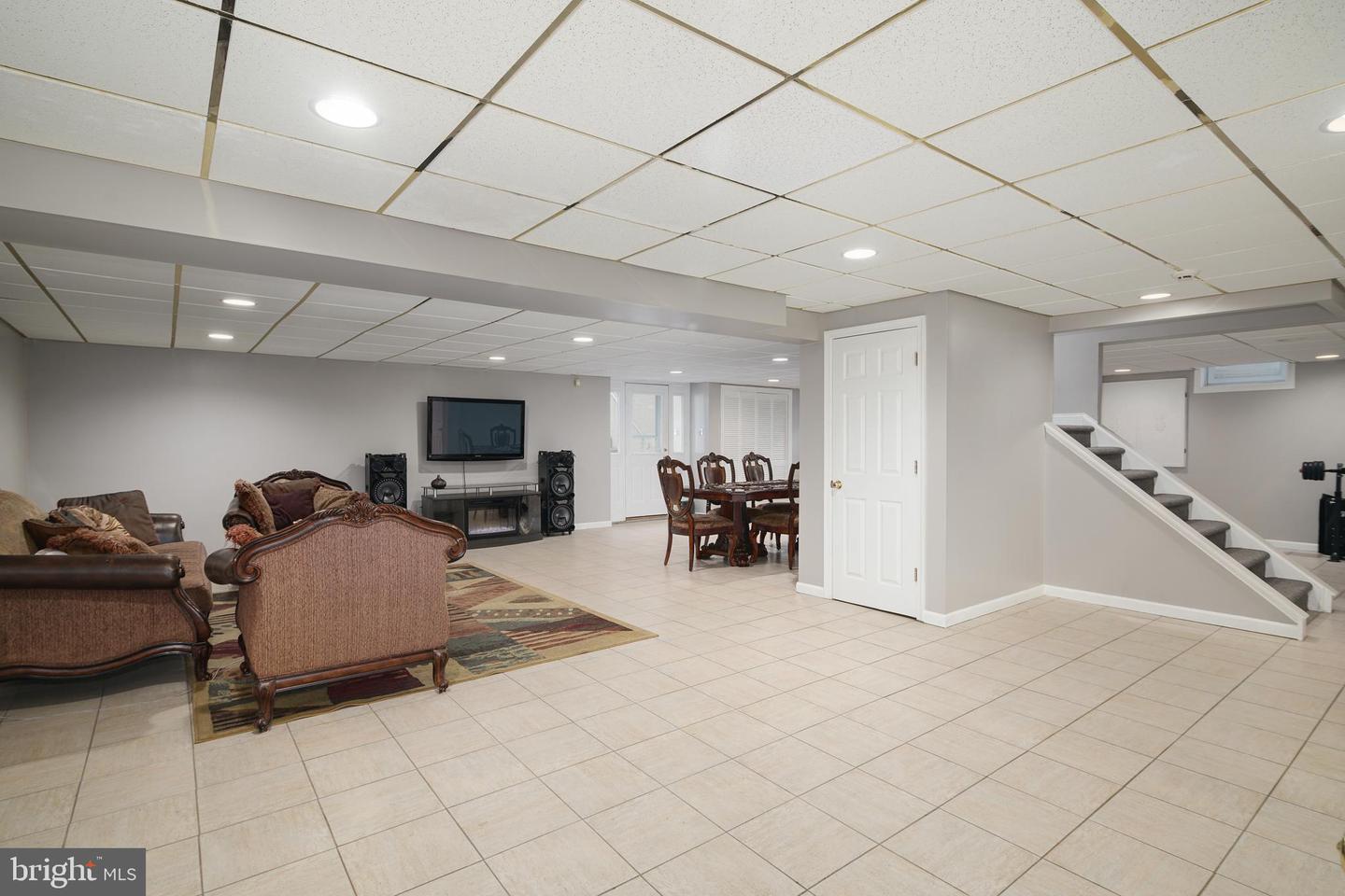 1700 Morgan Ln