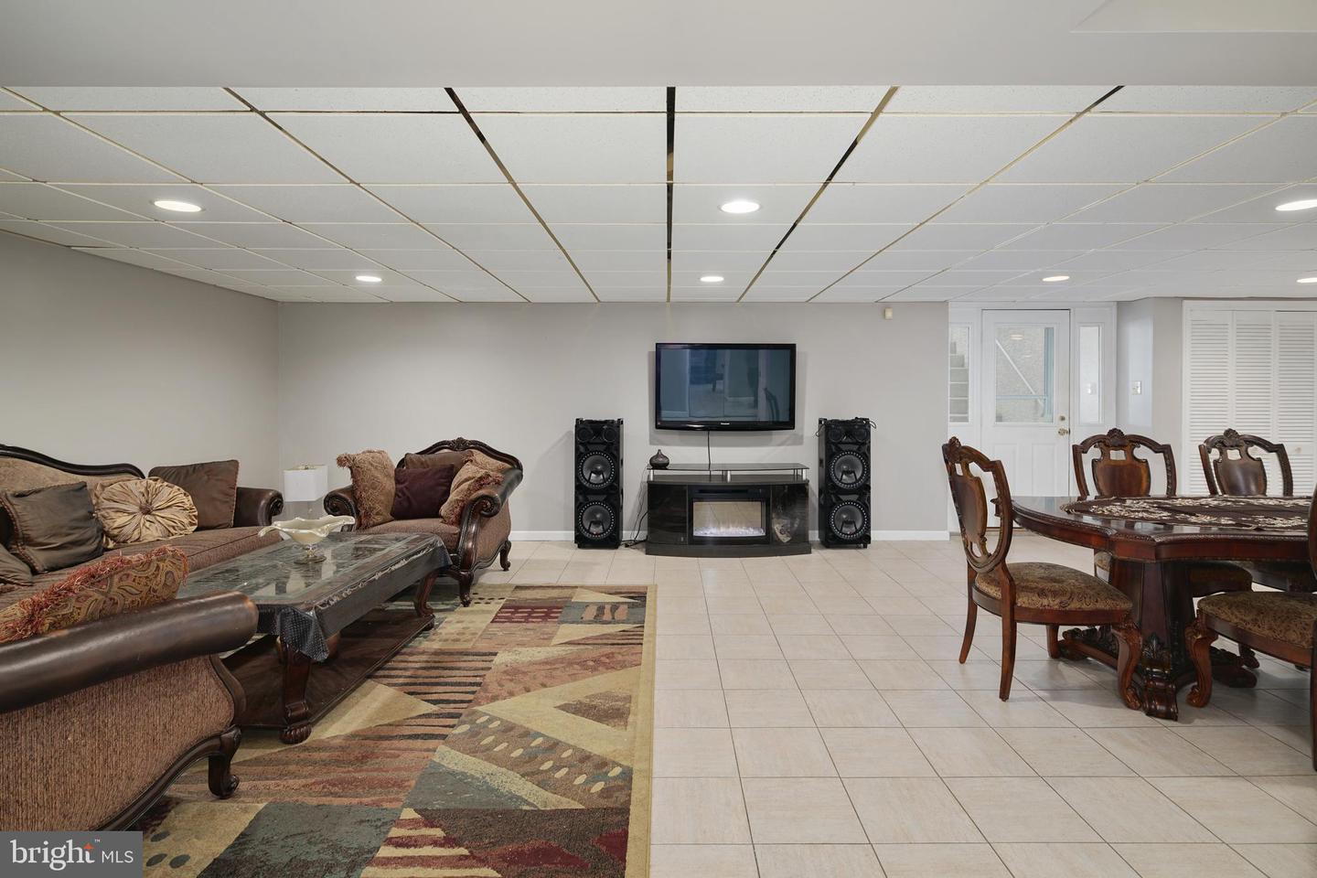 1700 Morgan Ln