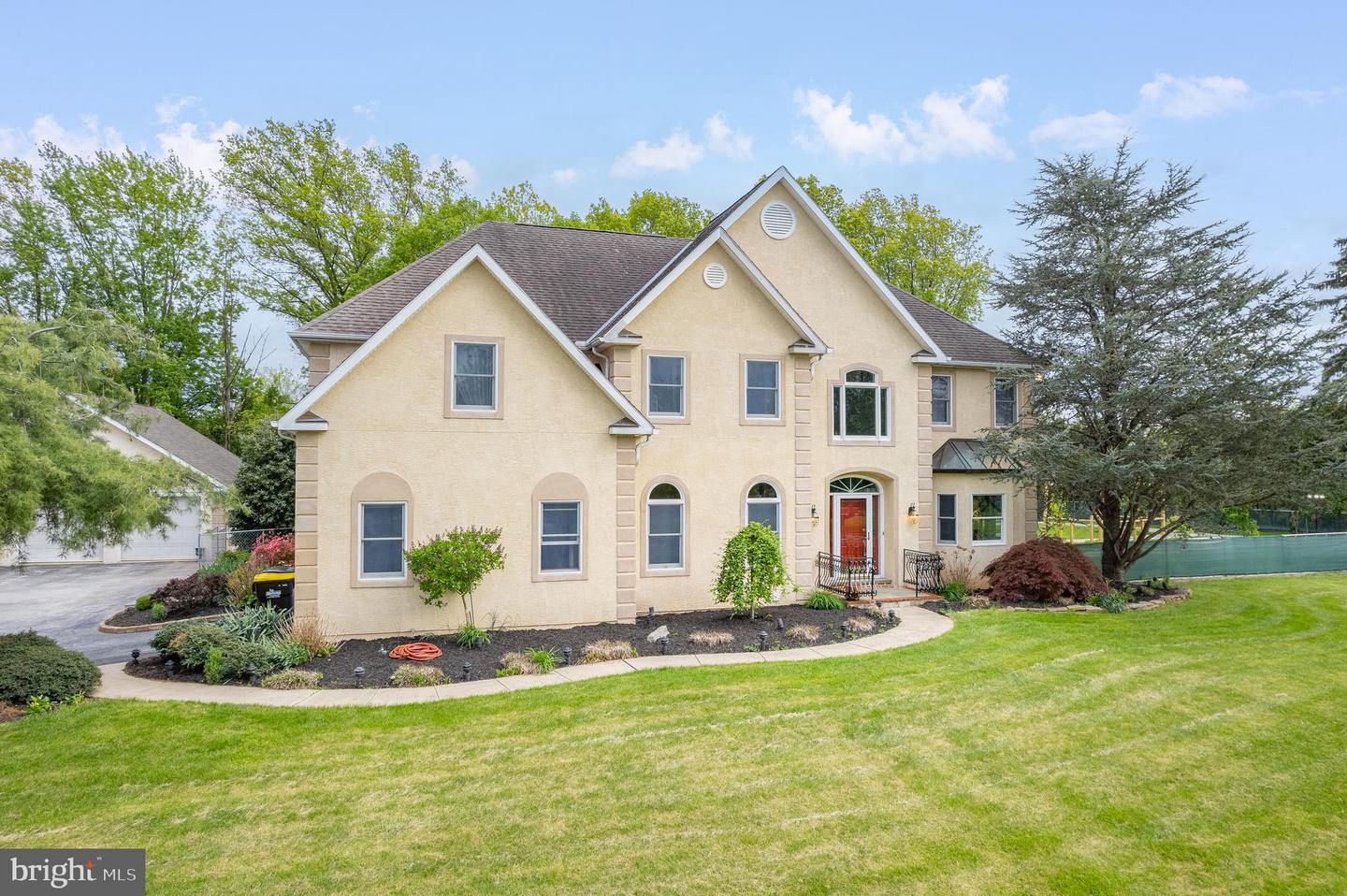 1700 Morgan Ln