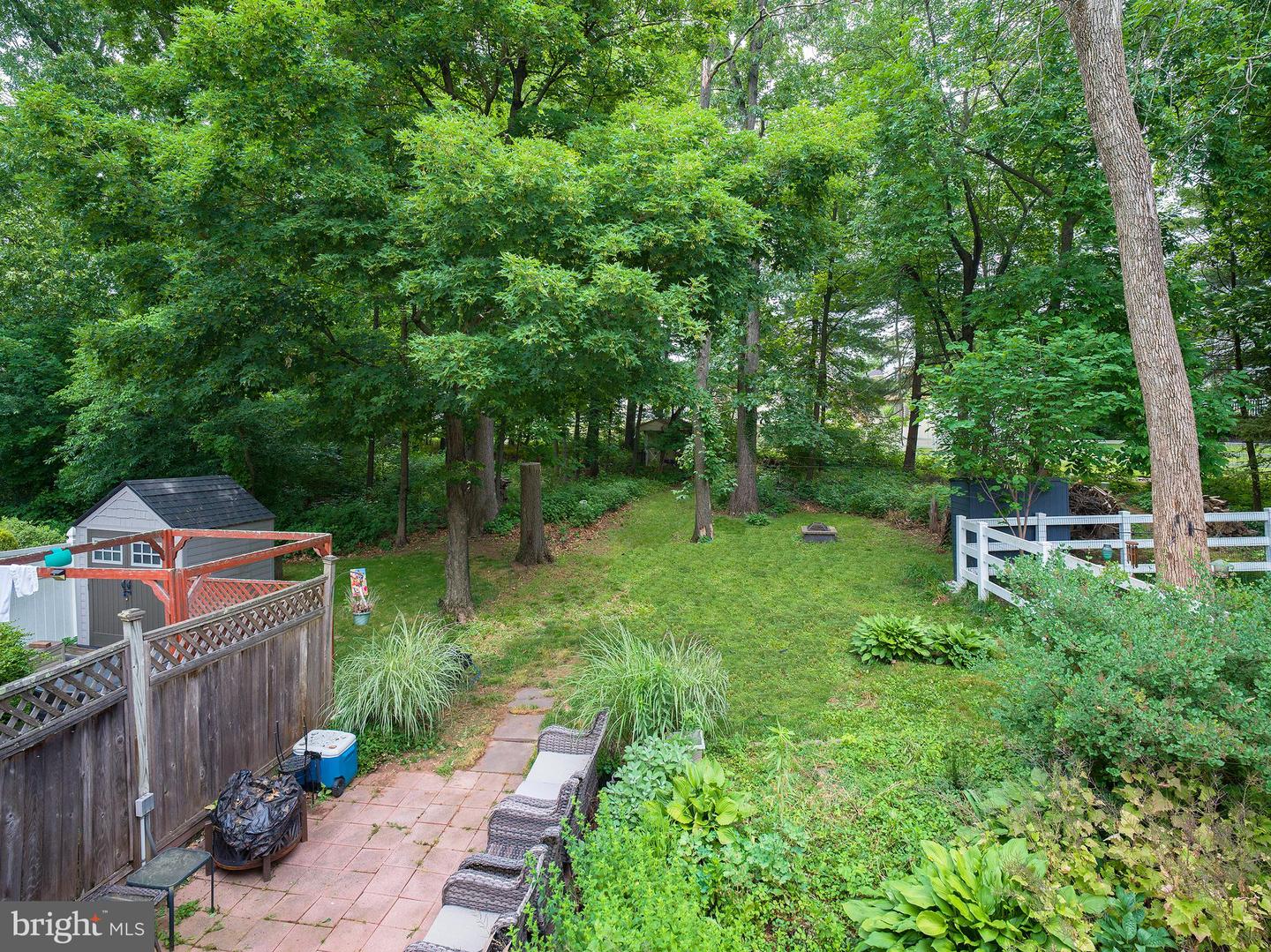 937 Dogwood Ln