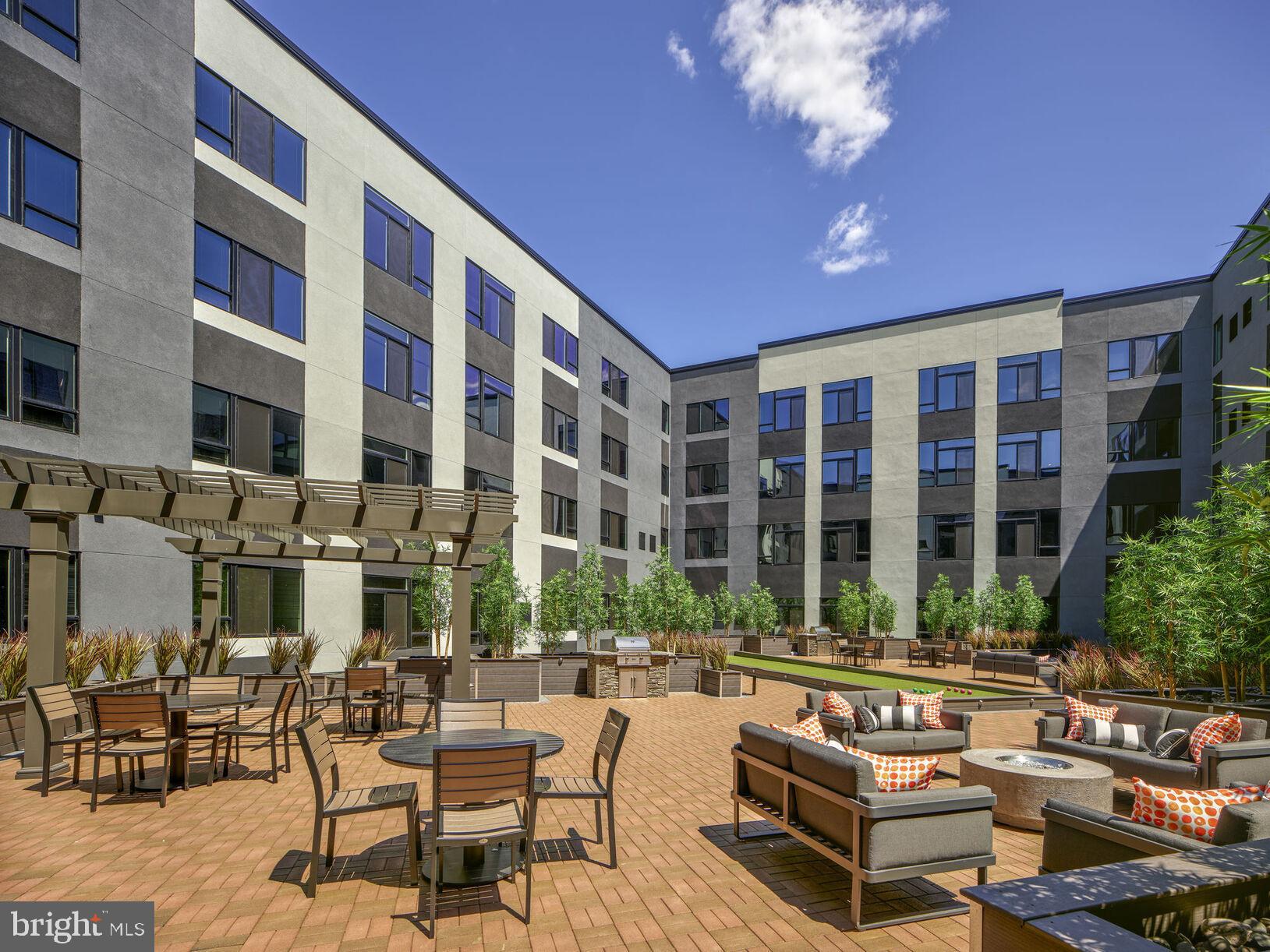 9 Presidential Blvd #1b-216