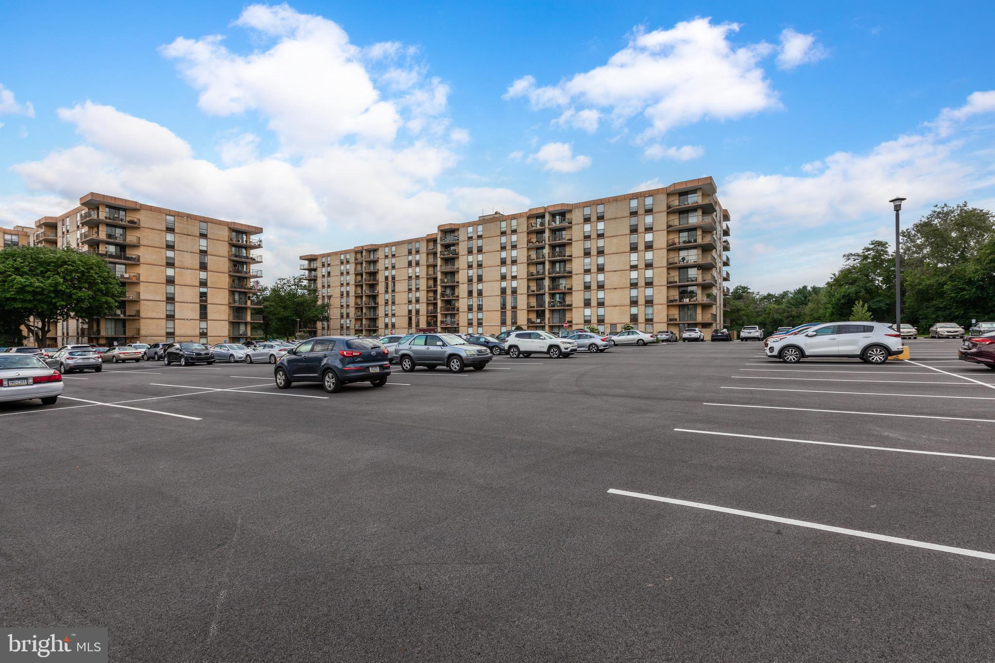 666 W Germantown Pike #1513