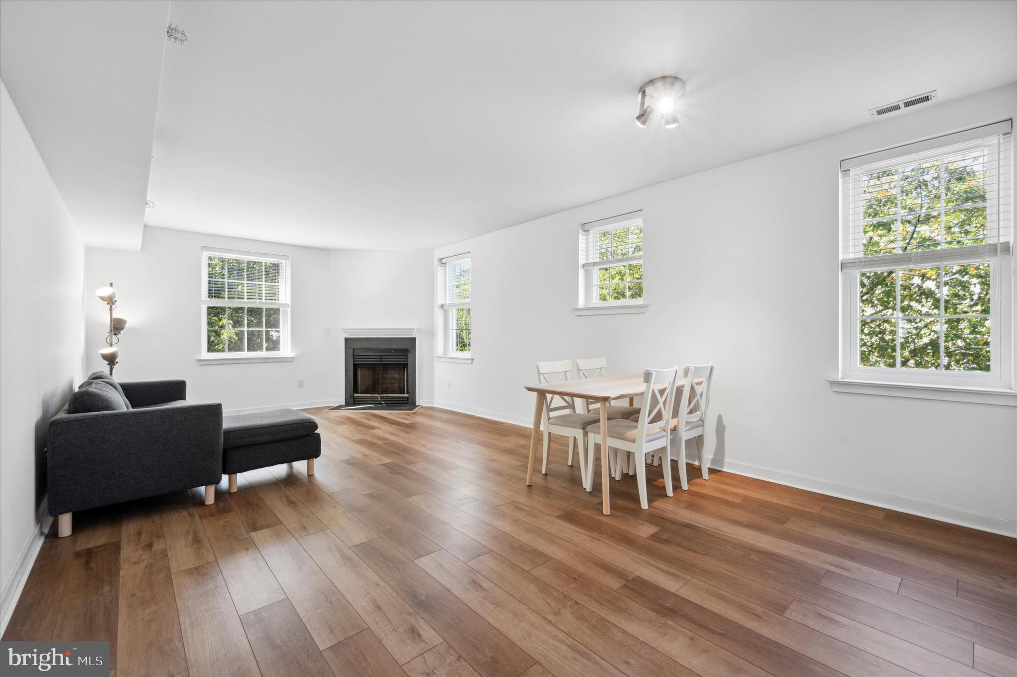 104 Woodside Rd #C-202