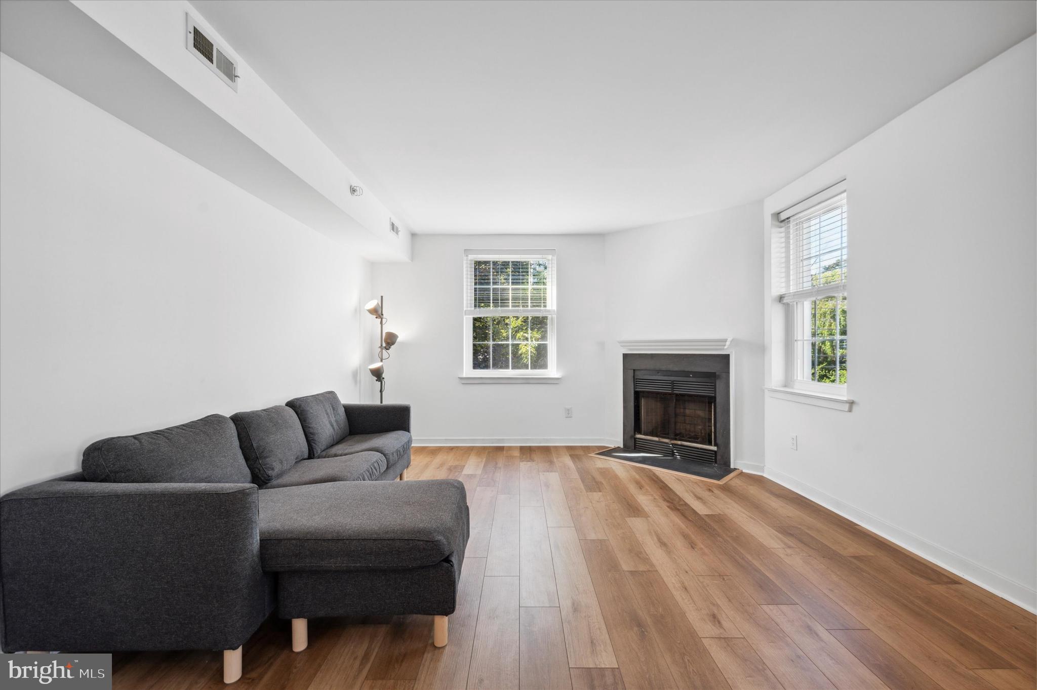 104 Woodside Rd #C-202