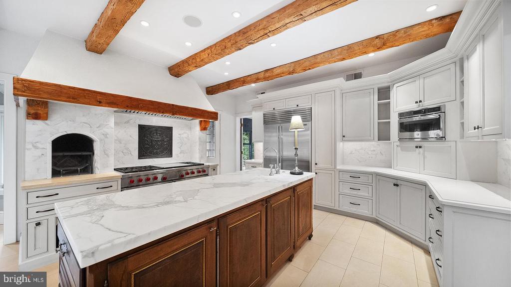 1717 Woodland Rd