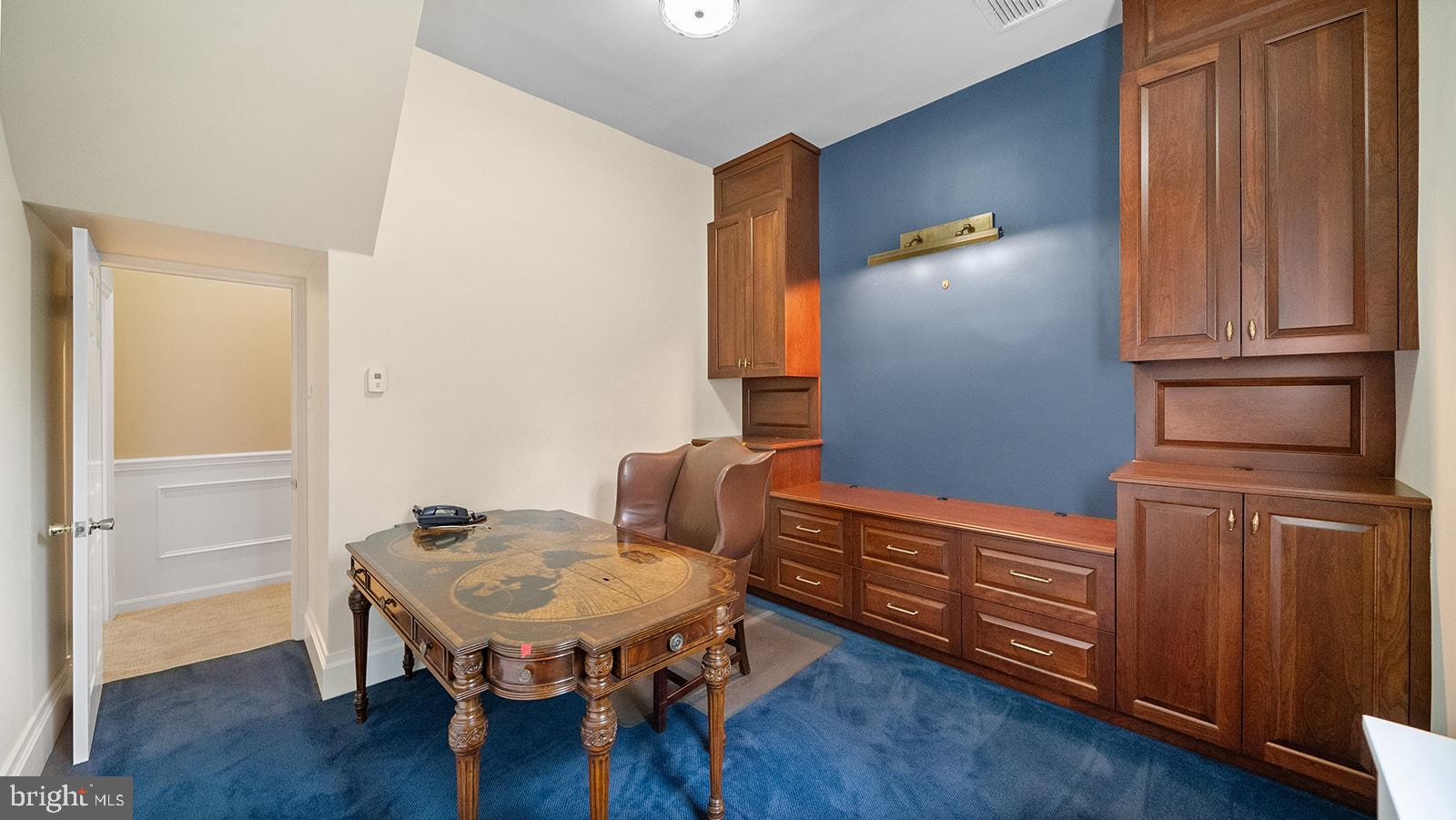 1717 Woodland Rd