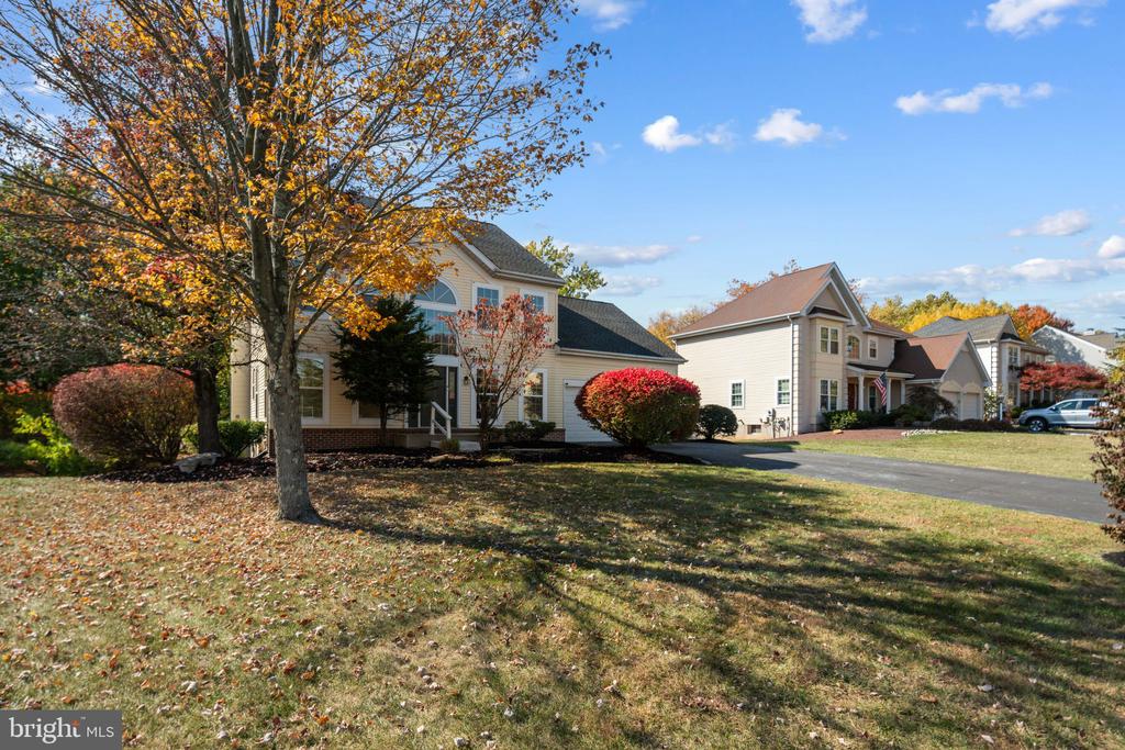 215 Cypress Ln