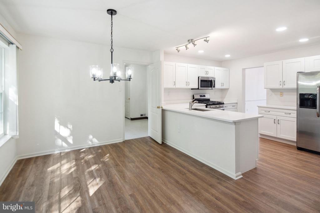 215 Cypress Ln