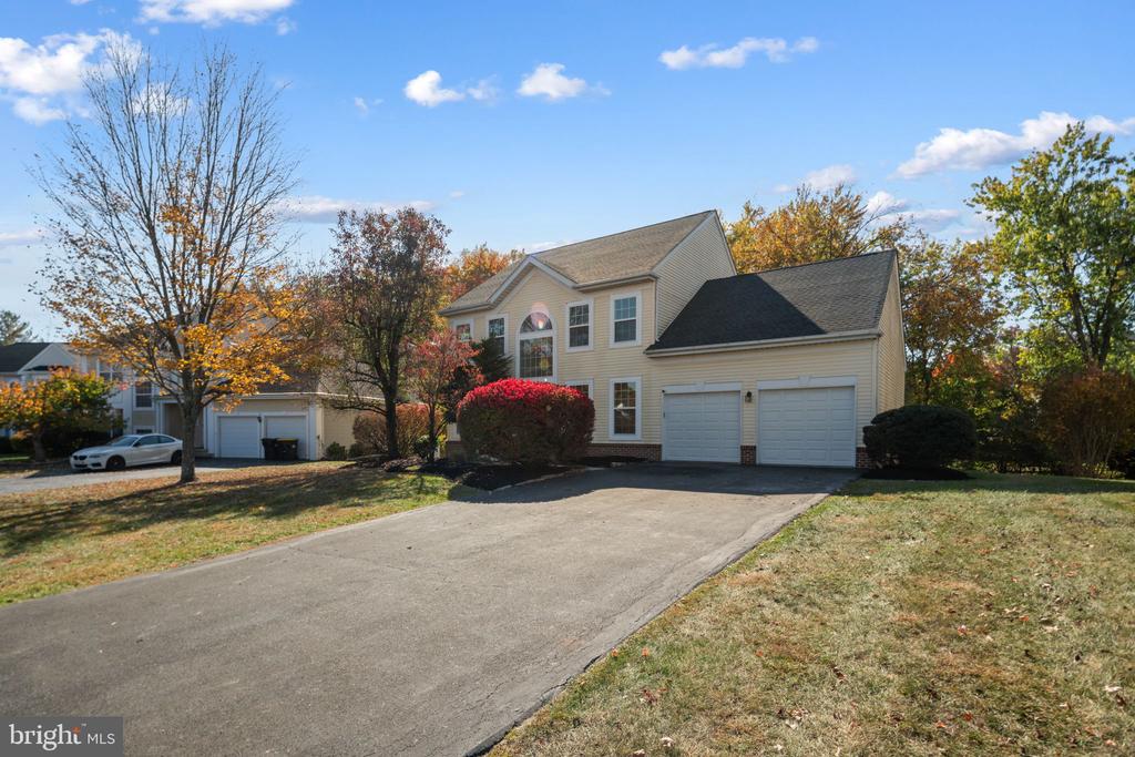 215 Cypress Ln