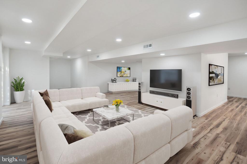 215 Cypress Ln