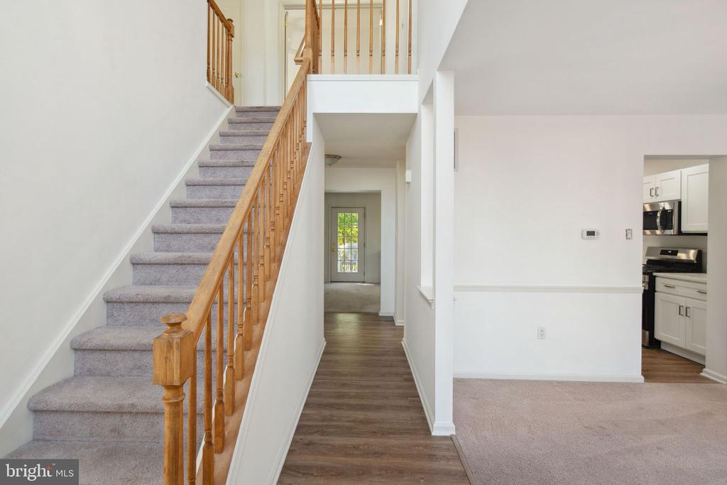 215 Cypress Ln