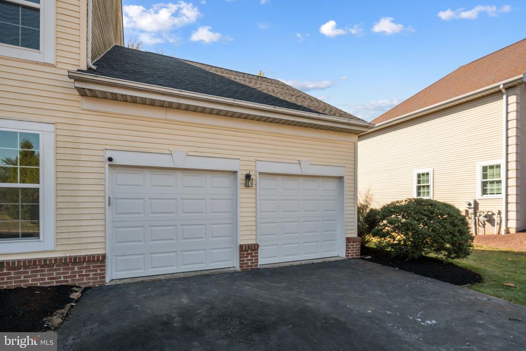 215 Cypress Ln