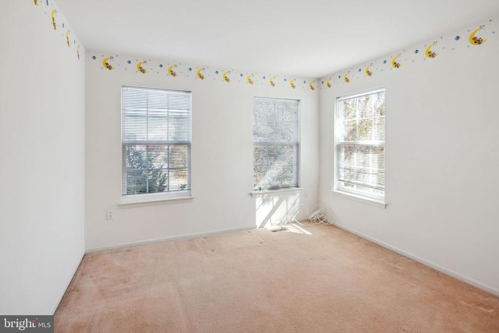 215 Cypress Ln