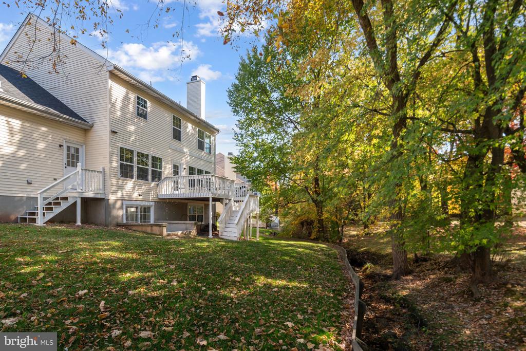 215 Cypress Ln
