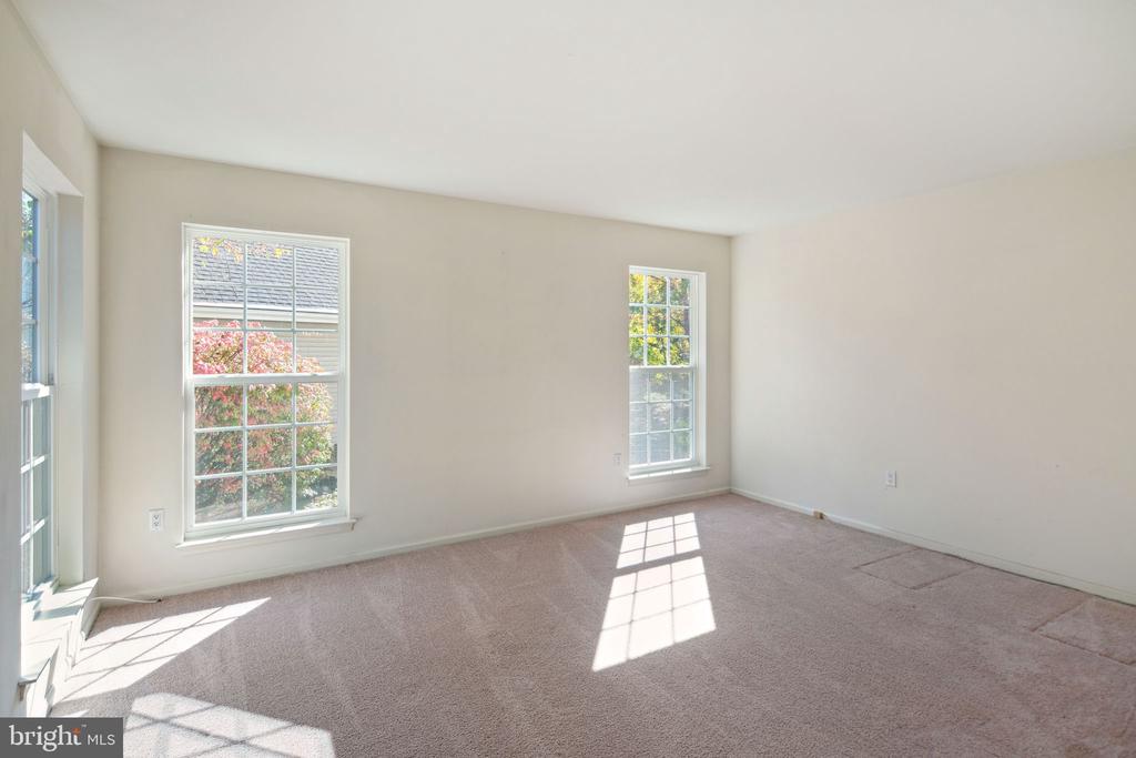 215 Cypress Ln