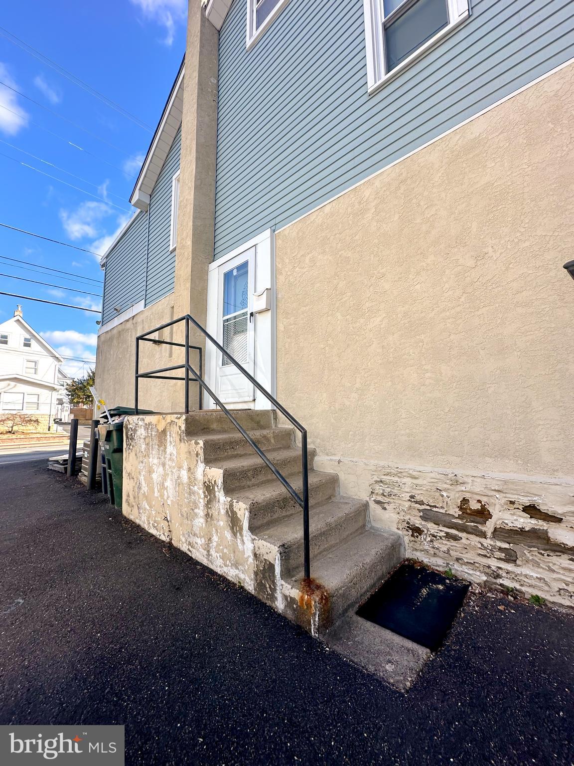 920 TOWNSHIP LINE RD