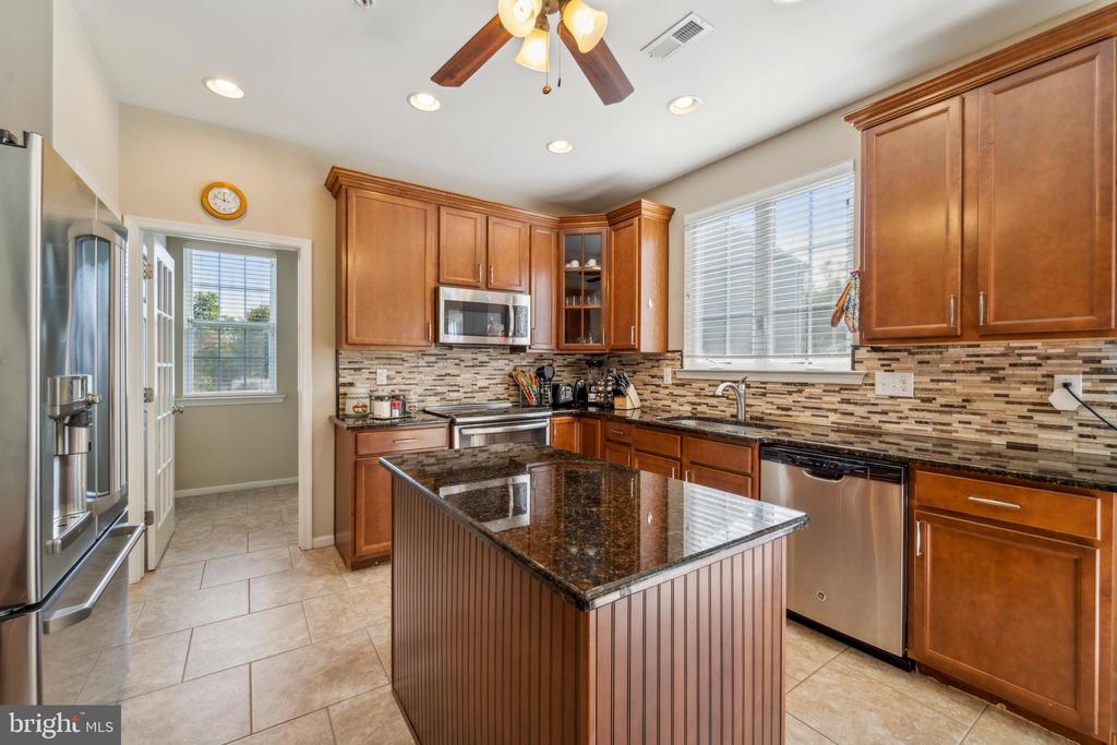 957 Ivy Ln