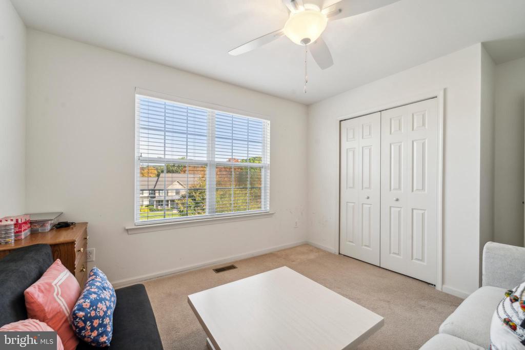 957 Ivy Ln