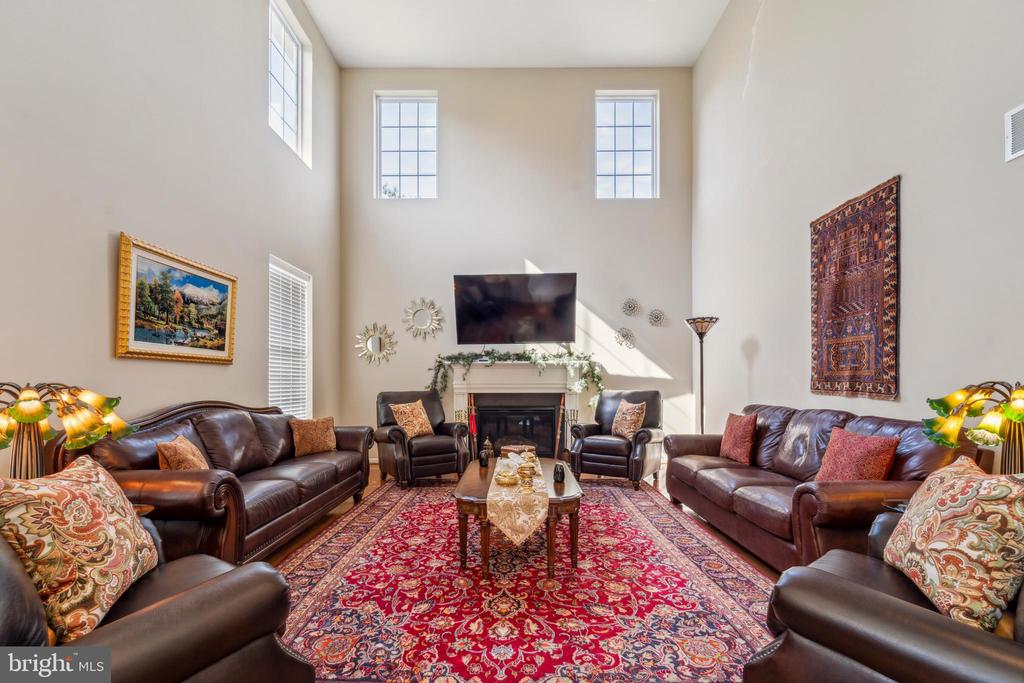 957 Ivy Ln