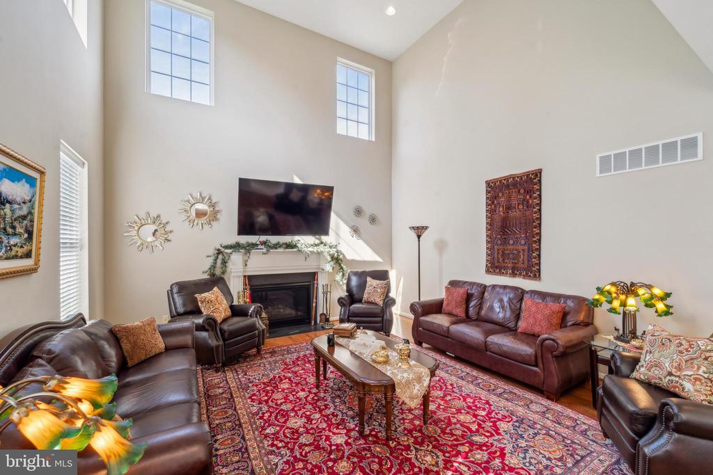 957 Ivy Ln