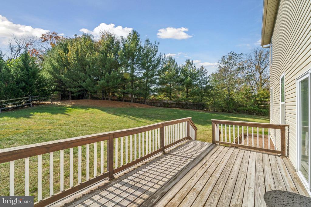 957 Ivy Ln