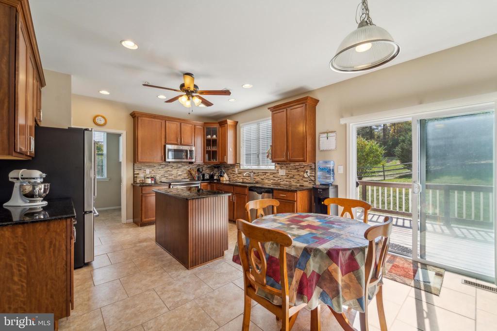 957 Ivy Ln