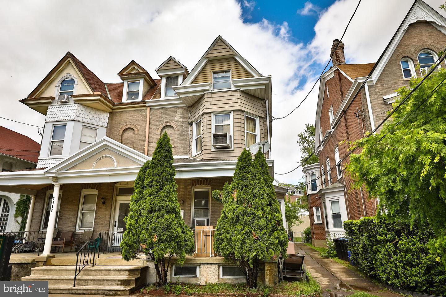 1115 W Main St