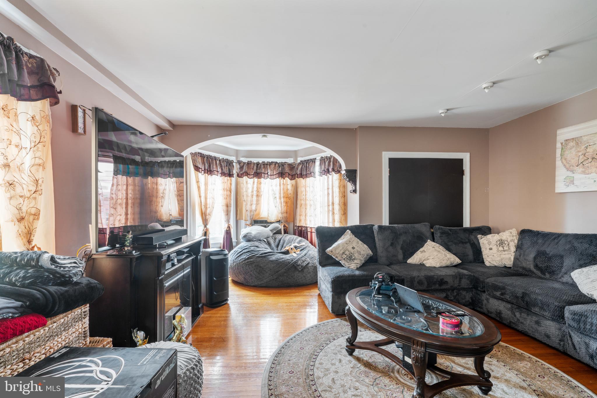 1115 W Main St