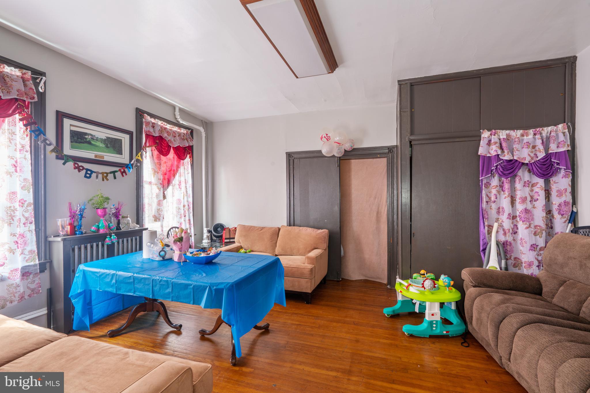 1115 W Main St
