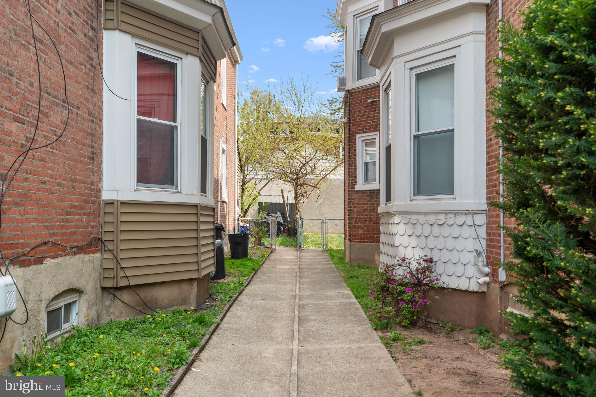 1115 W Main St