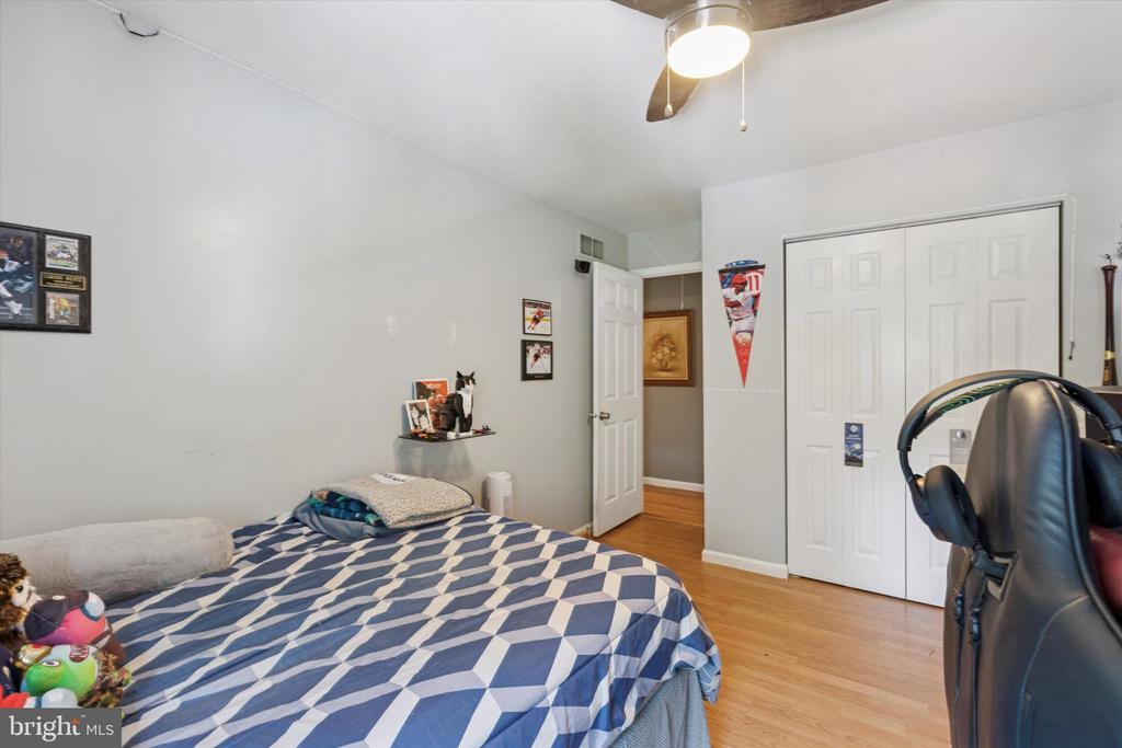 1285 Needham Cir