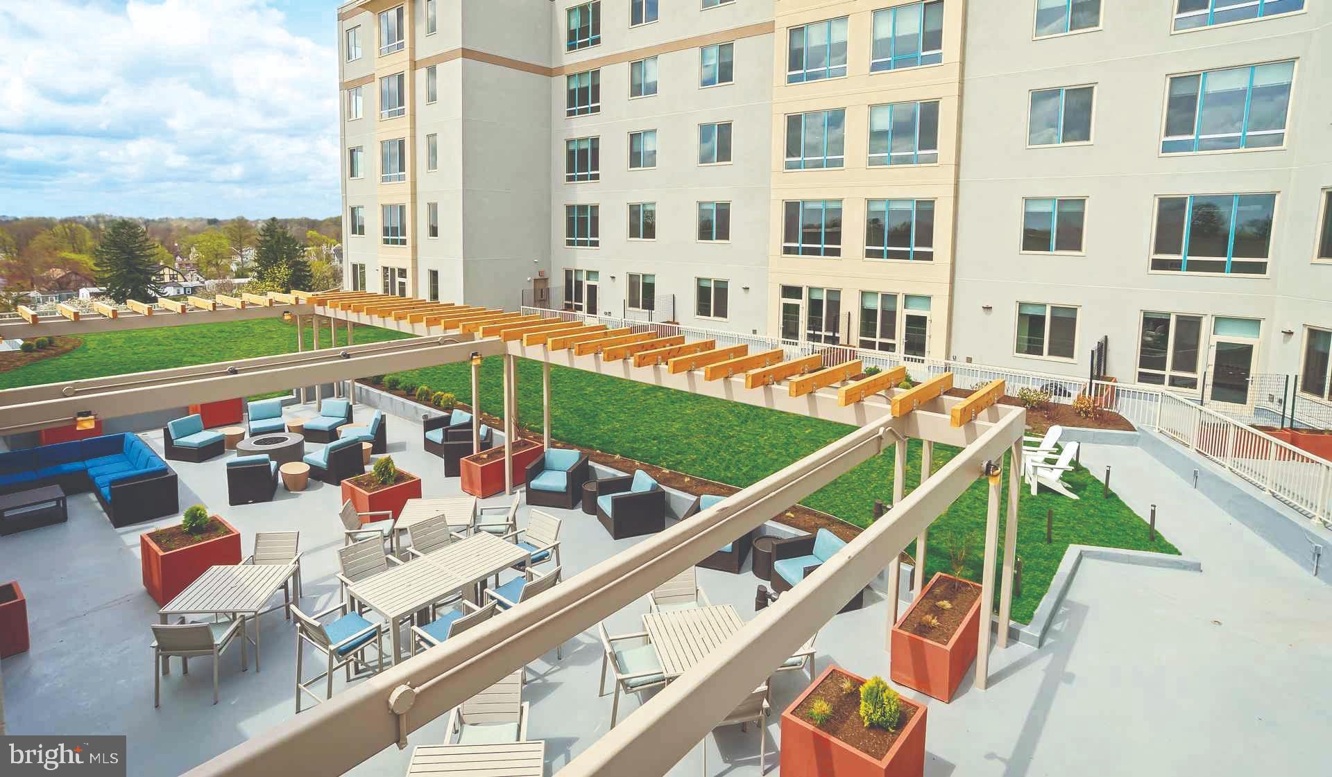 24 CRICKET AVENUE #1B-403