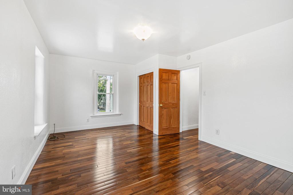 20 N Richardson Ave