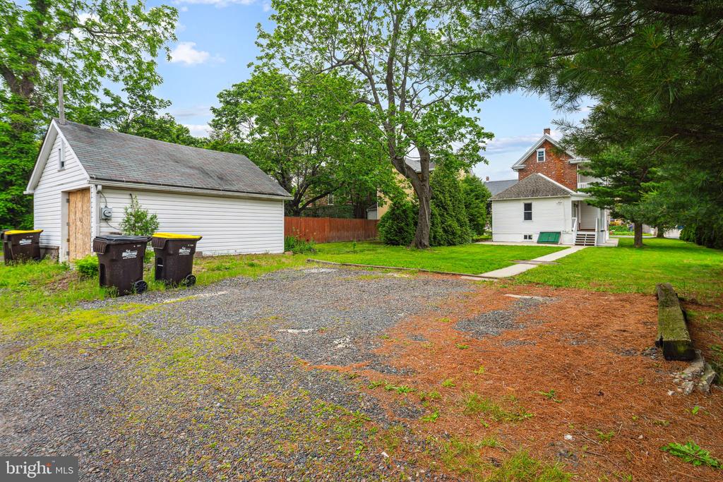 20 N Richardson Ave