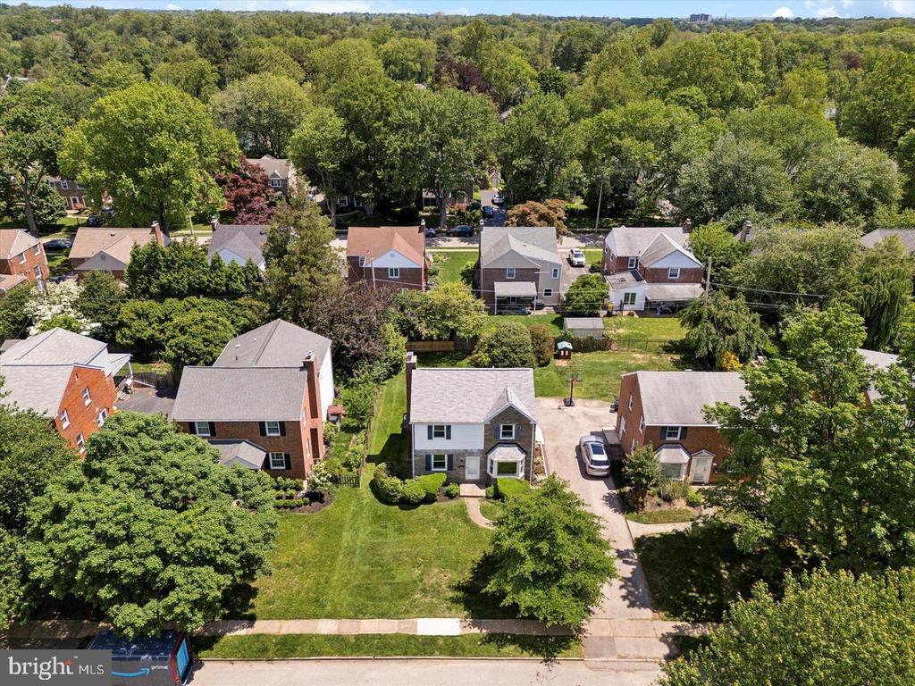609 LATHAM DR