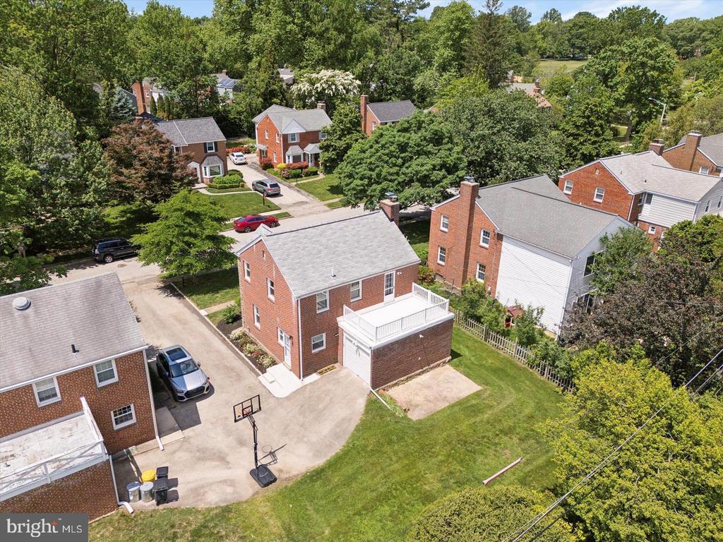 609 LATHAM DR