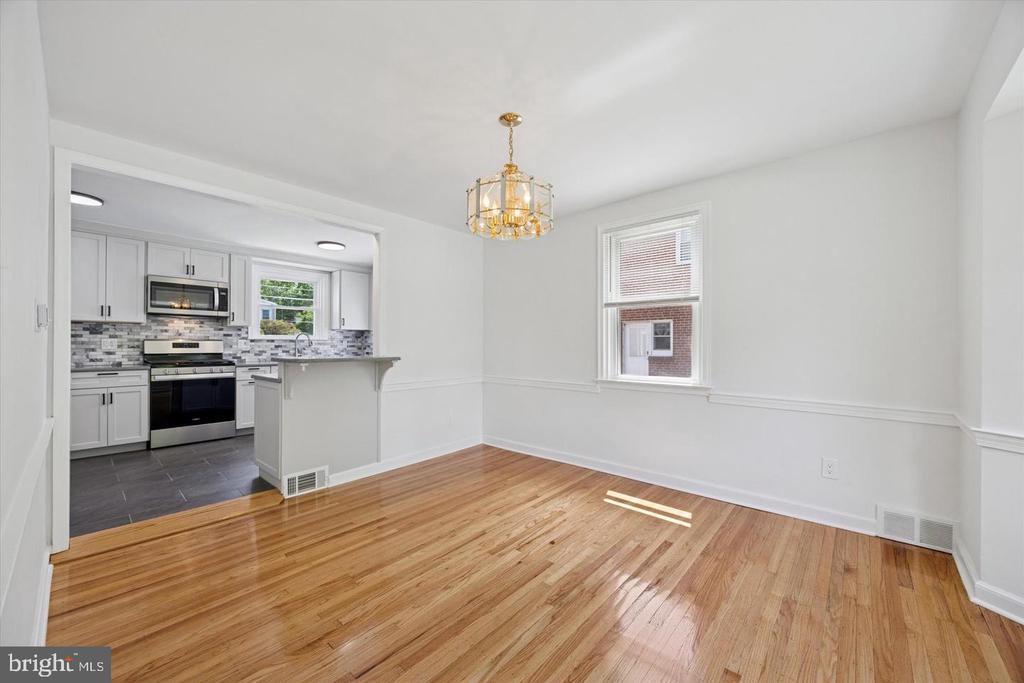 609 LATHAM DR