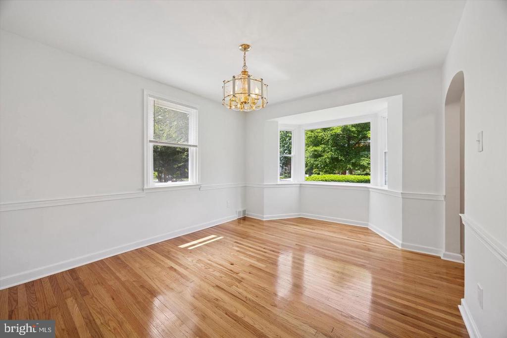 609 LATHAM DR