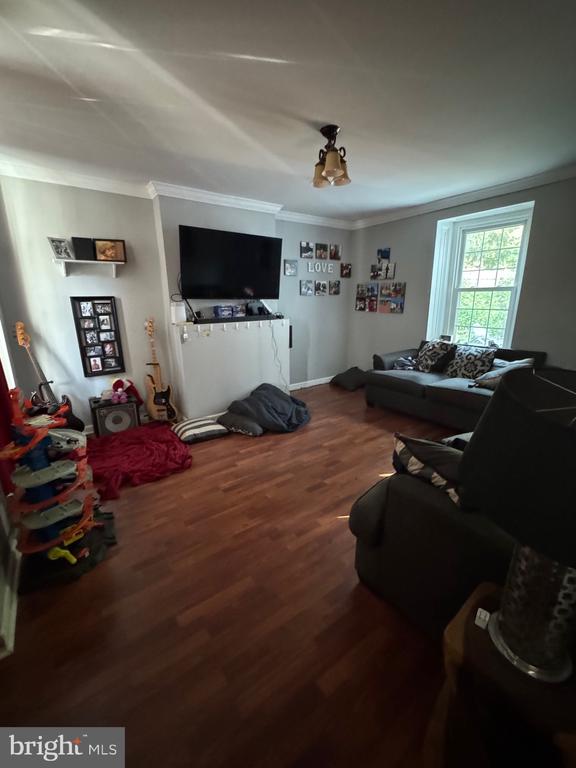 661 Ridge Pike